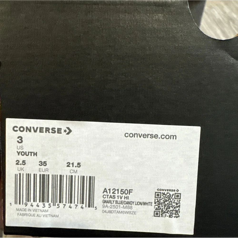 Converse features canvas